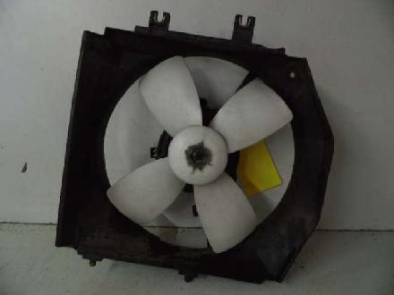 Elektrolüfter rechts ( Klimaanlage) (1,5 (1489ccm) 65/66kW
Getriebe 5-Gang
Klimaanlage
4-türig (S)
Zentralverriegelung mit Fernbedienung)