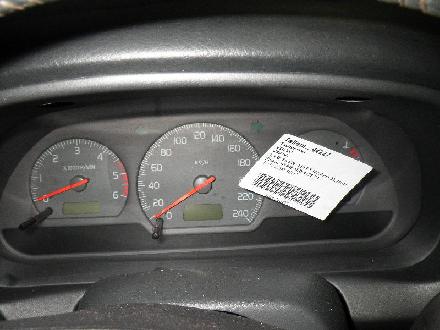 Tachometer VOLVO V40 Kombi (645) 30889706/B