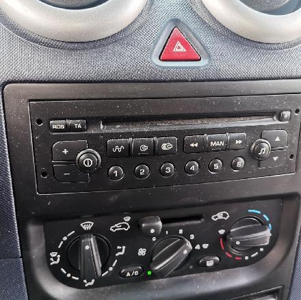 Autoradio Radio CD Radiocode fehlt Peugeot 1007 KM