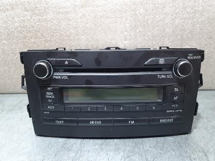 Radio Toyota Auris (E18) 8612002A70
