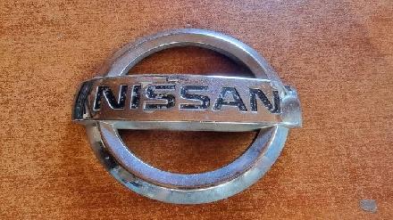 Emblem Nissan Primera (P12) 65890AU300