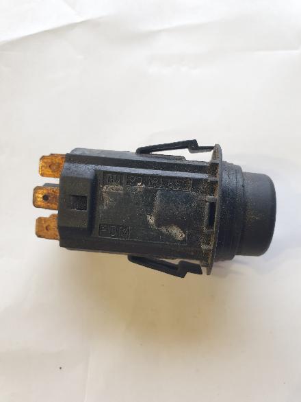 Schalter für Warnblinker Opel Kadett E () 90181853