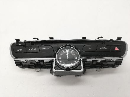 Uhr Mercedes-Benz C-Klasse (W205) A2059053901