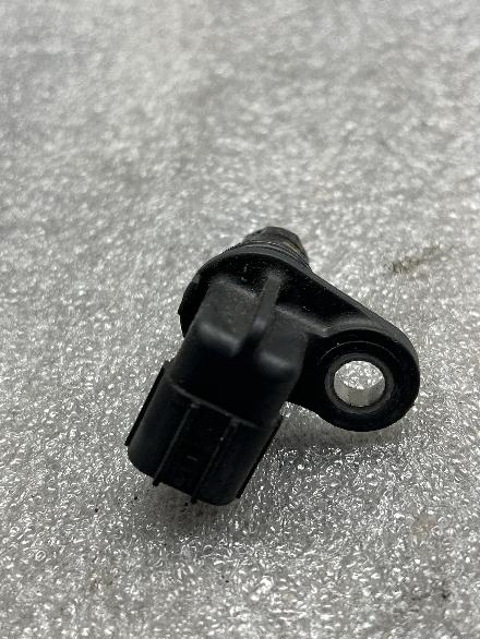 Sensor für Nockenwellenposition Mazda CX-5 (KE, GH) PE0118221