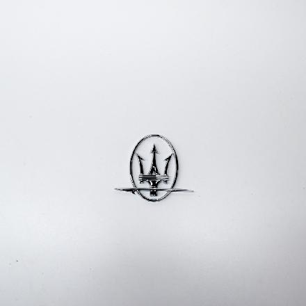 Emblem Maserati Ghibli III ()