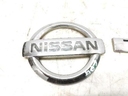 Emblem Nissan Almera Tino (V10) 84890BU700