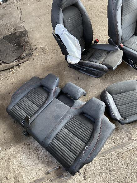 Sitzgarnitur komplett Leder geteilt Mercedes-Benz CLA Coupe (C117)