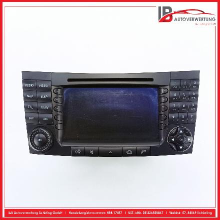 Navigationssystem CD-Radio MERCEDES BENZ E-KLASSE KOMBI W211 E320 CDI 165 KW A2118203297 BE7039 61212609