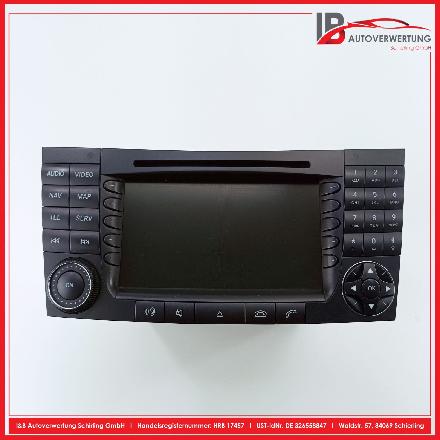Navigationssystem CD-RADIO MERCEDES BENZ E-KLASSE S211 E500 T 225 KW A2118204197 BE7039