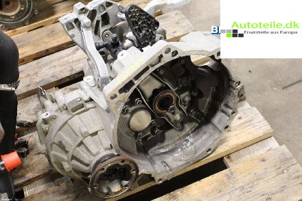 Schaltgetriebe 6-Gang VW PASSAT 3C 2012 229410km 02S300047MX Manuell