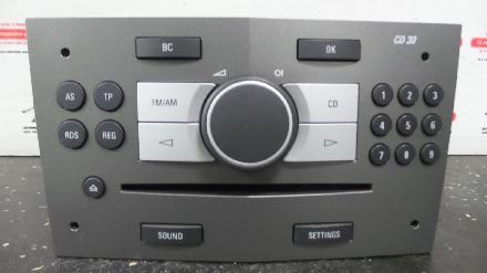 Radio CD 13204082 Opel Astra H GTC (L08) Schrägheck 3-drs 1.6 16V Twinport (Z16XEP) 2006