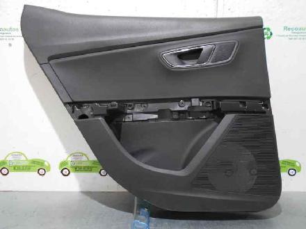 Türverkleidung Links Hinten 5P Seat Leon (5FB) Schrägheck 5-drs 1.6 TDI Ecomotive 16V (CLHA)