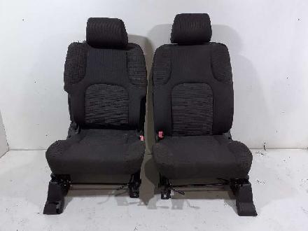 Sitze + Rückbank Nissan (R51) 2.5 dCi SE